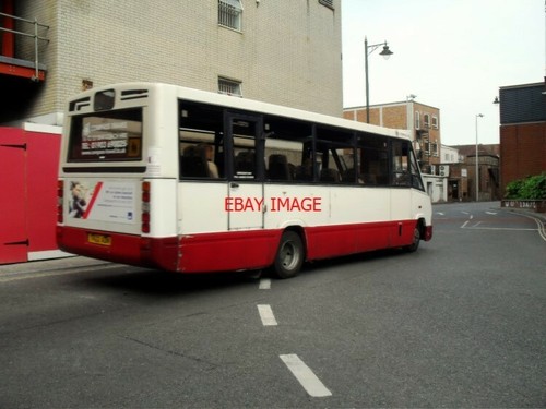 Photo bus reg t422 - bus, at