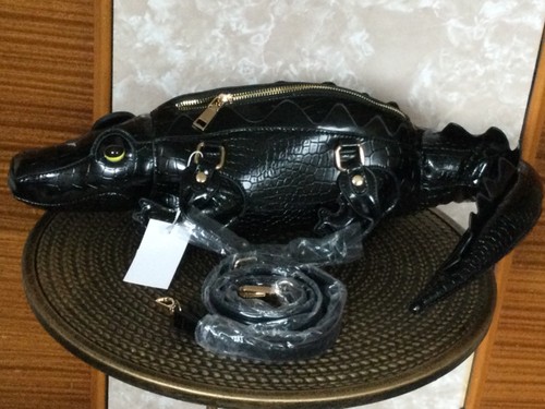 Beautiful black alligator - beautiful,