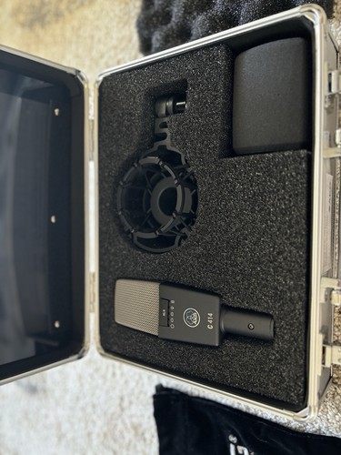 Akg c414 large - large, diaphragm