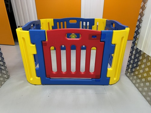 Baby playpen