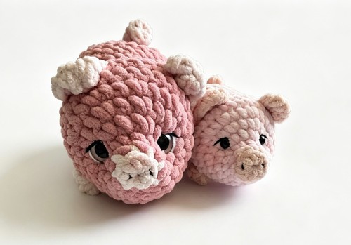 Handmade crochet pig - pig, set