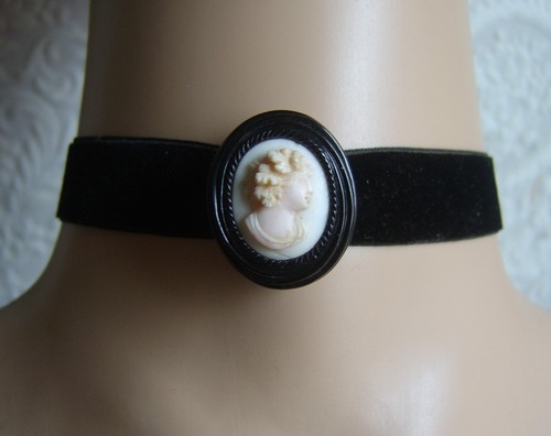 Victorian whitby jet - jet, pink