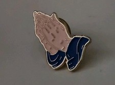 SS12 Supreme Praying Hands pin