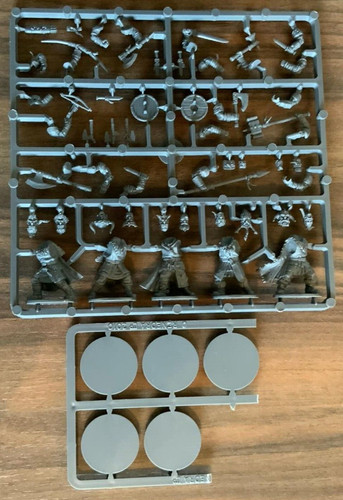Barbarians sprue bases - +,