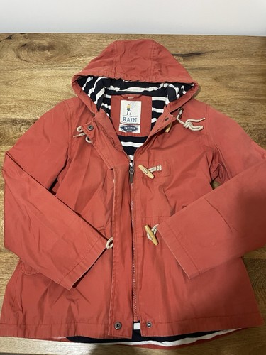 Sea salt red coat - sea,