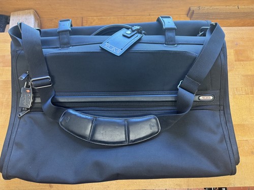 Tumi alpha tri - tri-fold, carry-on