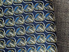 Leeds United club tie pure