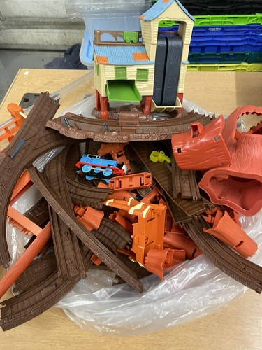 Thomas friends trackmaster - thomas,