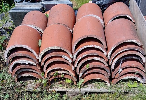 Clay half round - clay, ridge