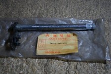 HONDA  CR125 CR125M MR175 MT125 GEAR CHANGE SHAFT 24610-360-010 SHOP SOILED