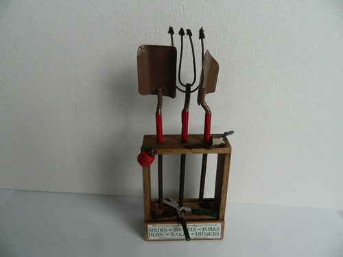12th scale dolls house - dolls,