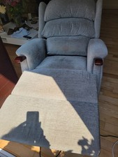 HSL  ALYSGARTH RISER RECLINER