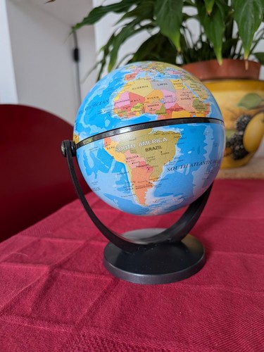Small world globe - world, 4"