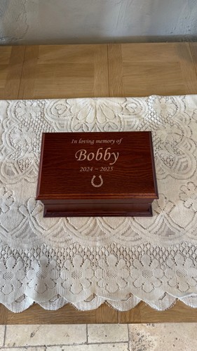 Wooden cssket for human ashes - for,