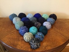 549g Job Lot 21 Balls Various