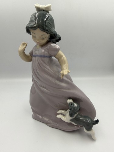 Nao lladro girl with - girl, dog