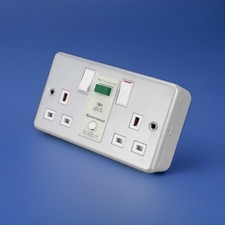 Greenbrook M22M SafetySure Passive RCD DP Metal Clad Unswitched Socket 13A 2G 