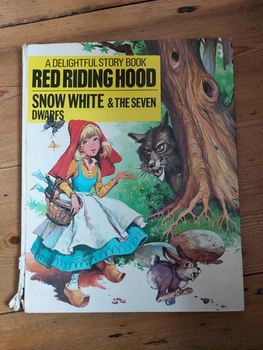 Red riding hood snow - red, white