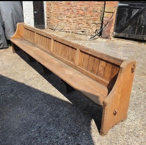 Church pew bench comfortable - church,