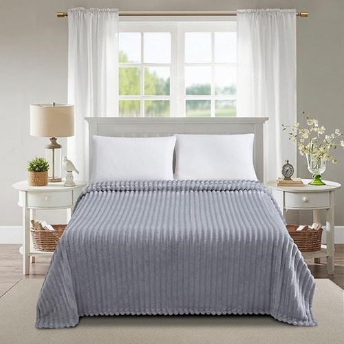 Super soft ribbed throw warm - super,