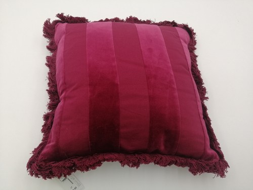 Square cushion size - m&s, one