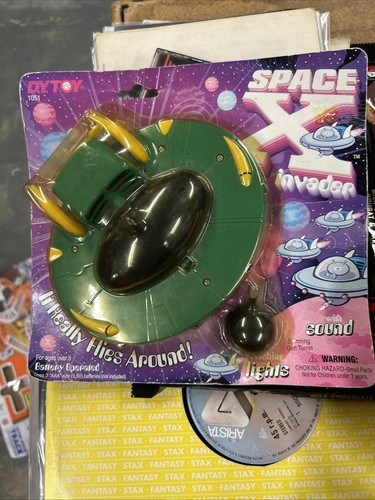 Vintage flying saucer toy - vintage,