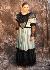 Pantomime Principal Girl