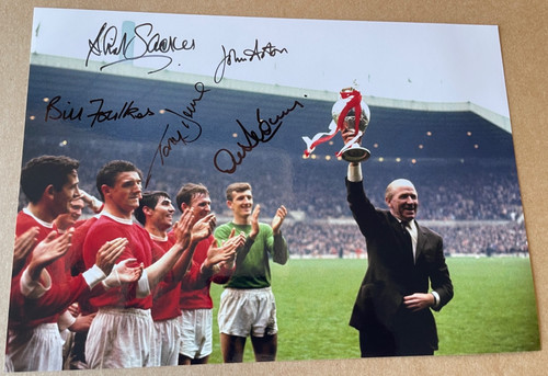 Manchester united signed photo - manchester,