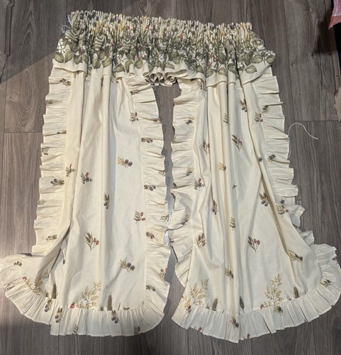 Vintage cottagecore curtain - vintage,