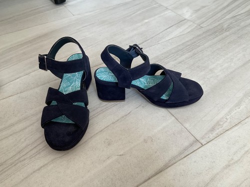 Moshulu navy blue sandals - navy,