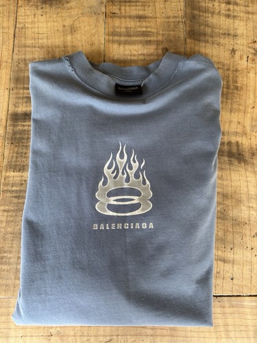 Balenciaga burning unity - balenciaga,