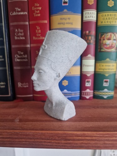 Queen nefertiti bust elegant - bust,