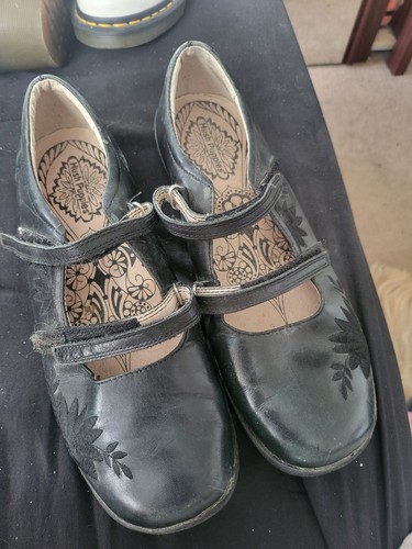 Hush puppies - hush,