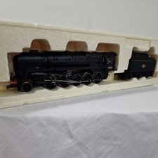 Hornby R2880 Class 9F 2-10-0 92221 in BR Black with late crest - Railroad range