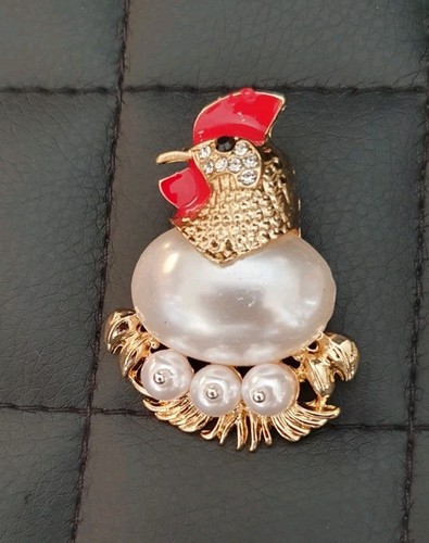 Chicken gold tone brooch red - brooch,