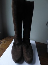 knee length brown suede leather boots 42/43 made in Spain pull on flat style