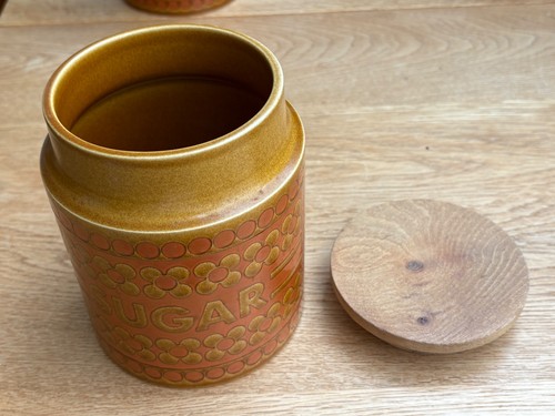 Hornsea saffron storage jar - saffron,