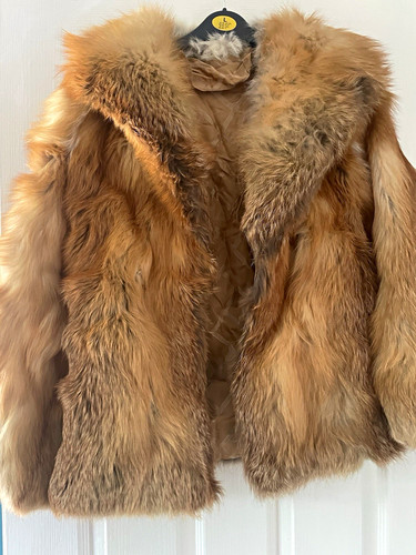 Women size small real fox - women’s,
