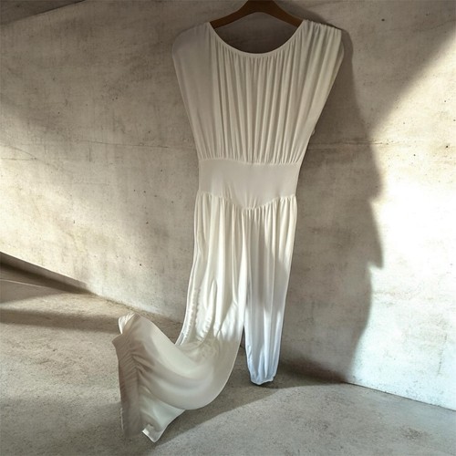 Elegant off white - , sleeveless