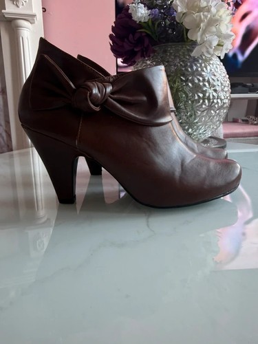 Vintage barratts brown - brown, leather