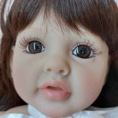 Unbranded girl doll long brown - unbranded,