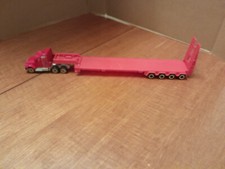 AMERICAN STYLE 14 WHEEL  TRACTOR UNIT  AND LOWLOADER  WITH RAMP.