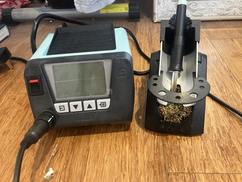 Weller 1012 soldering iron - weller, wt
