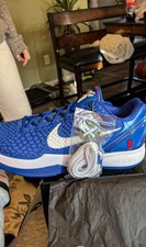 Kobe dodger size - 6, i’m