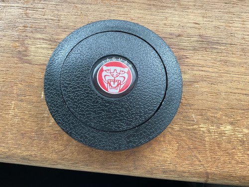 Jaguar steering wheel horn - jaguar,