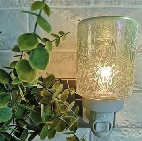 Lily garden scentsy mini wax - garden,