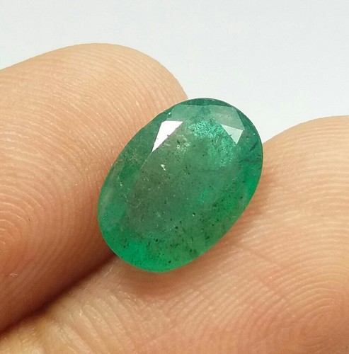 06ct natural beautiful green - natural,