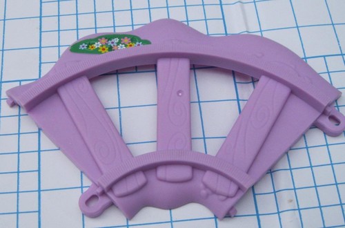 Curved track little pony - little,