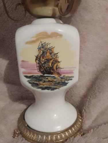 Vintage hurricane lamp - with, 4