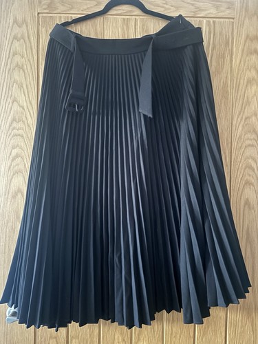 Stunning zara pleated black - stunning,